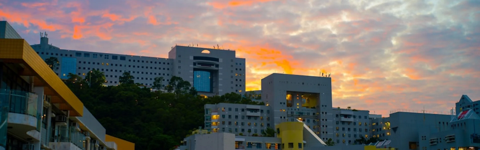 香港都會大學(OUHK)