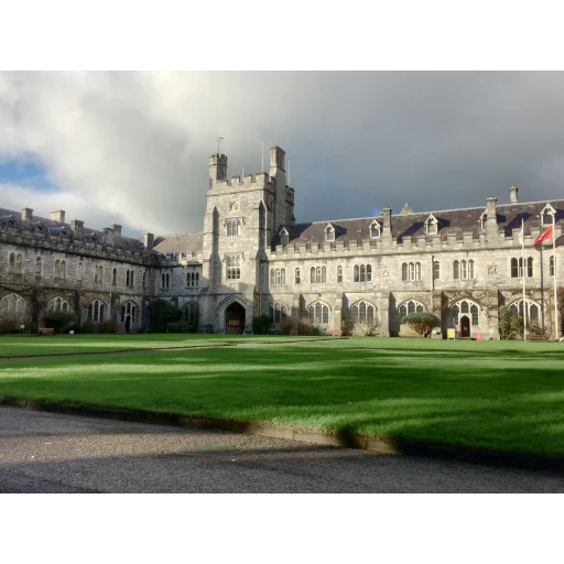 科克大学学院(UCC)